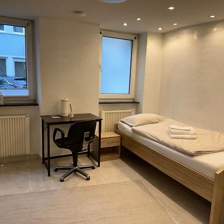 City Apartment Stadtwohnung Mit Kueche Und Netflix Nahe Bahnhof Sinsheim Luaran gambar
